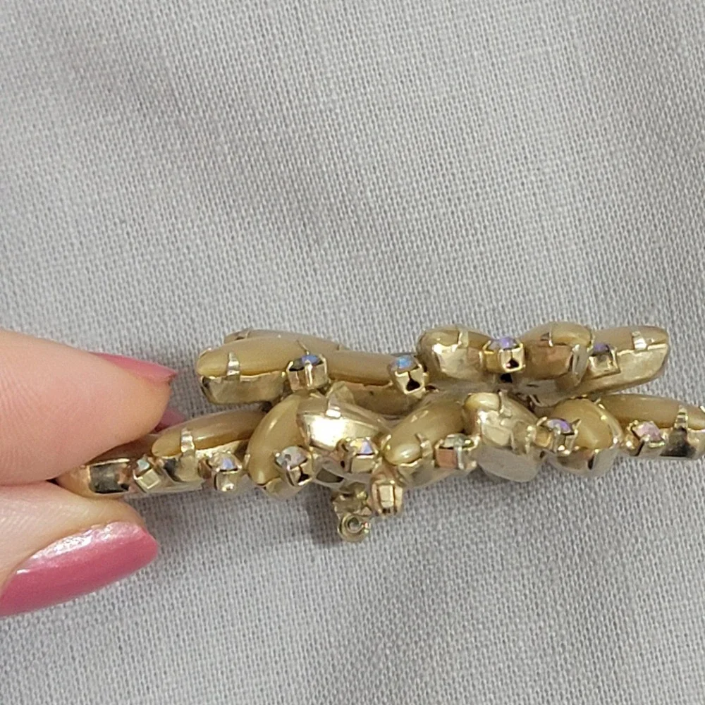 VTG Gold Tone Champagne Navette Thermoset &‎ AB Rhinestone Multilayer Brooch Pin